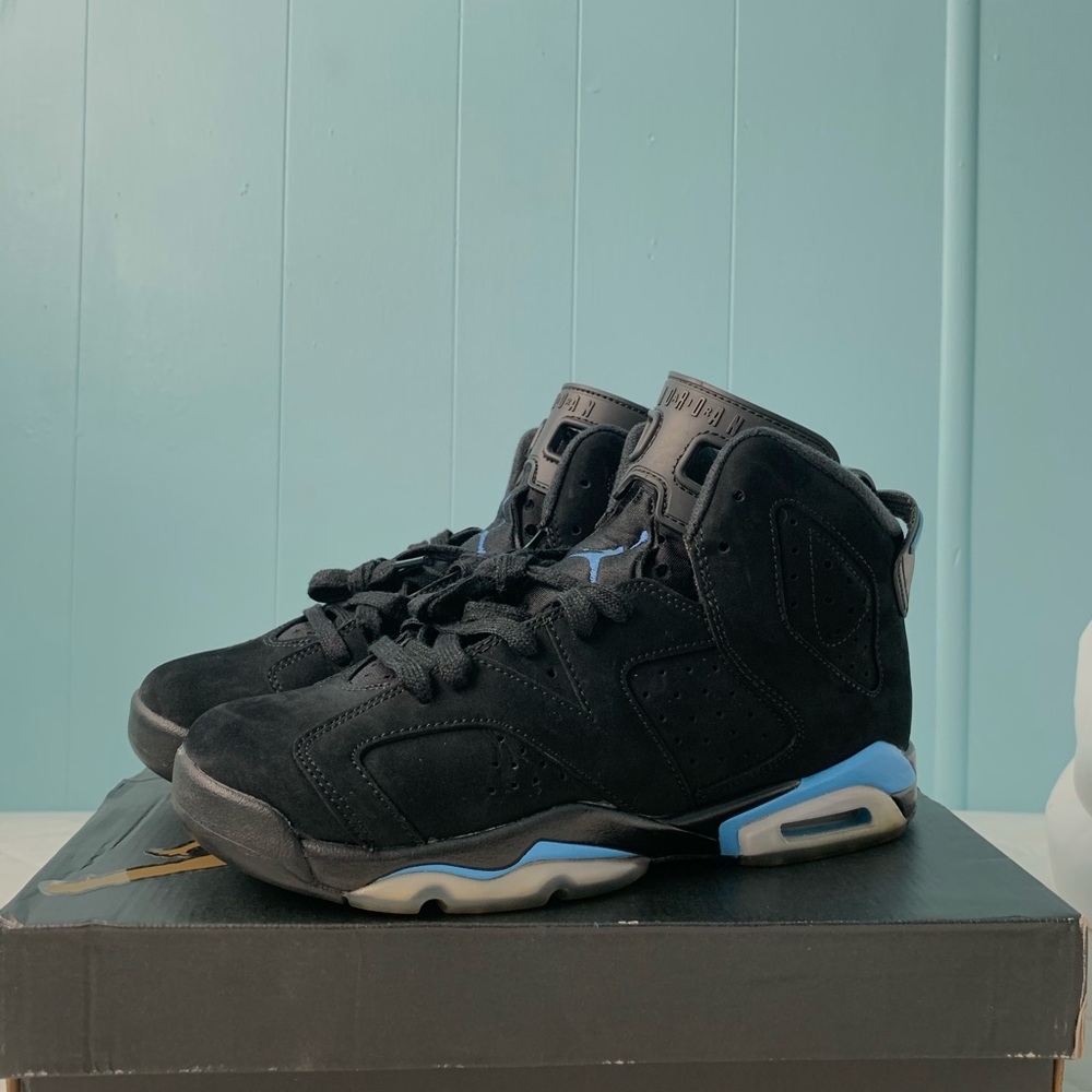 Jordan 6 - Picture 2 of 4